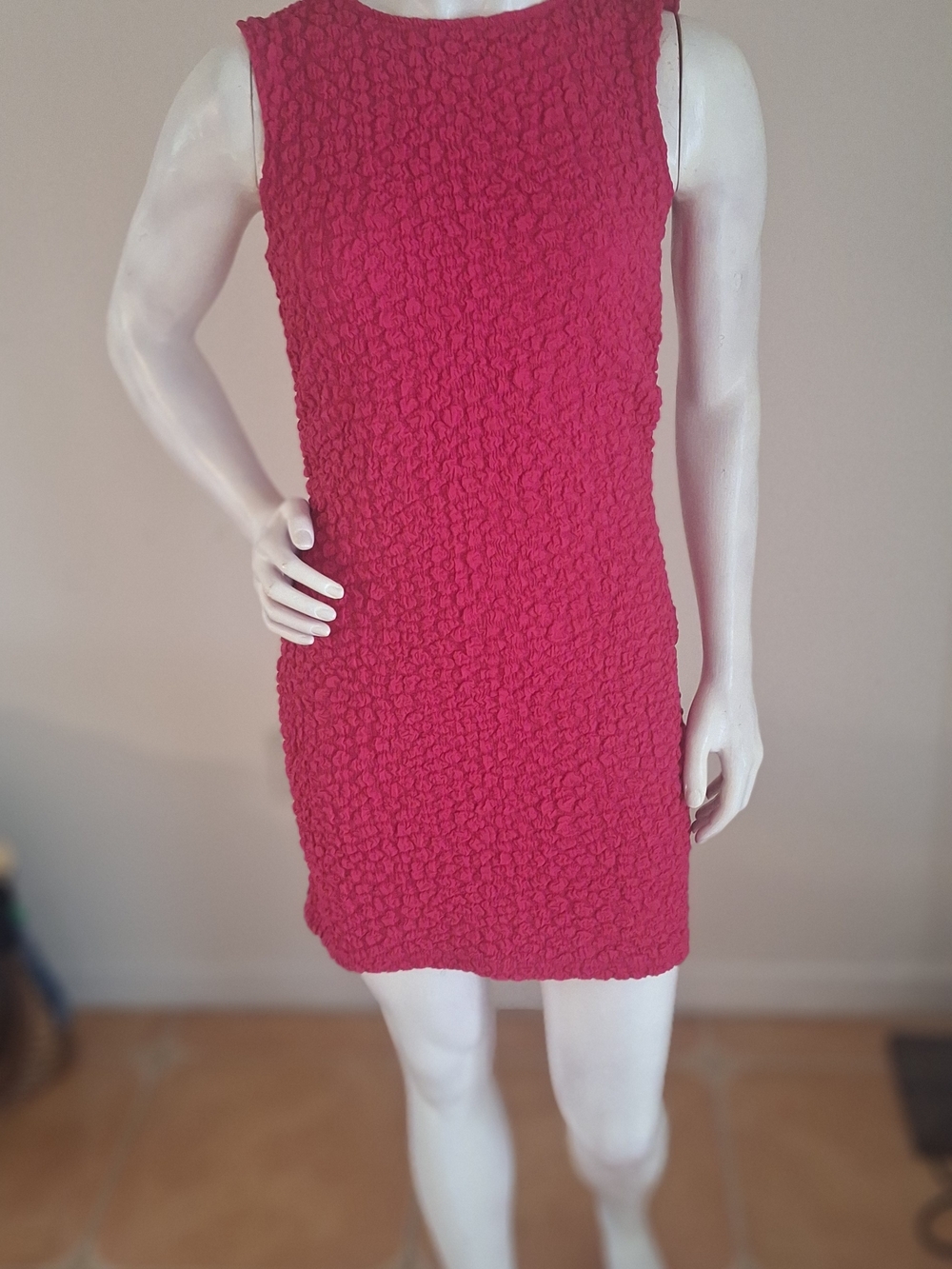 Anthropologie Y2k Gorgeous Hot Pink Textured Slastic Sleeveles Shift Dress SzM